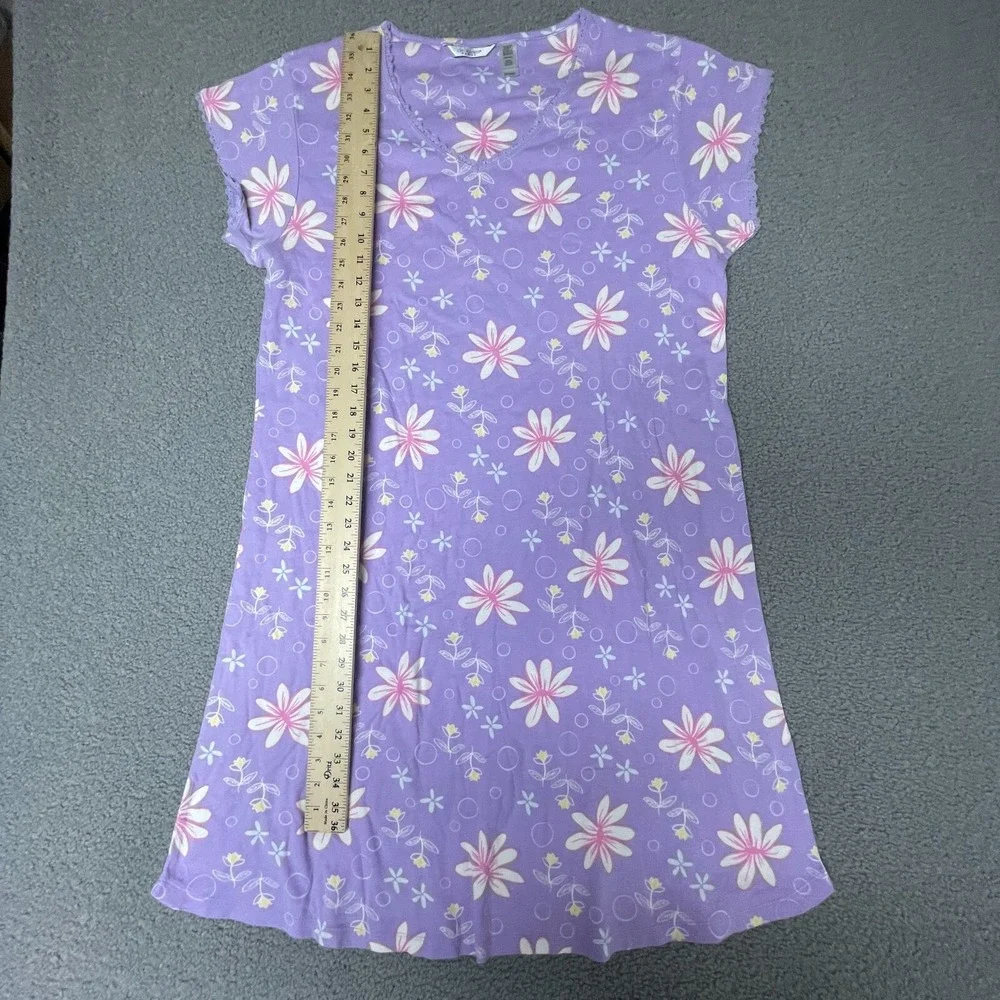 Delicates vintage woman's nightgown size 2X XXL purple floral
